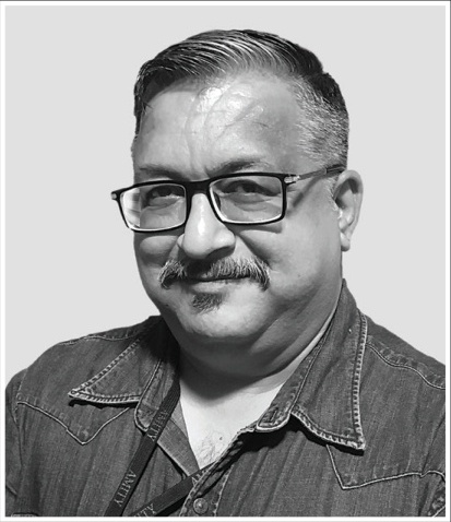 DR ARUN KAPUR